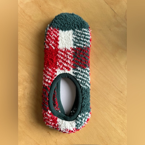 🛟Old Navy non slip socks, NWT - Picture 1 of 3